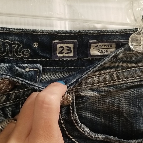 NWOT. miss me capris - Picture 3 of 6